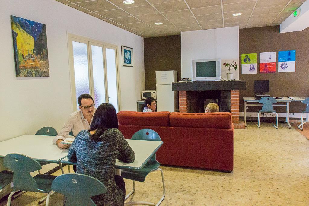 Ymca Villeneuve Les Avignon Hotell Exteriör bild
