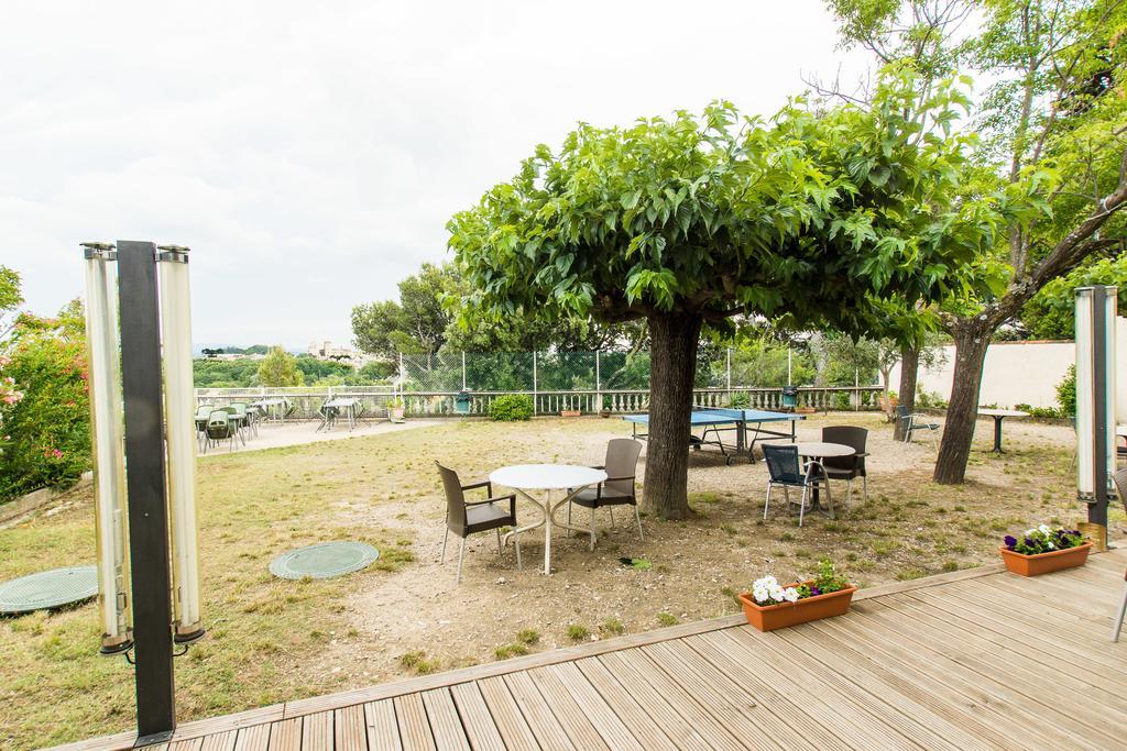 Ymca Villeneuve Les Avignon Hotell Exteriör bild