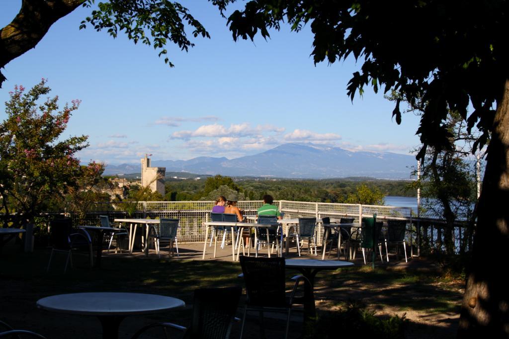 Ymca Villeneuve Les Avignon Hotell Exteriör bild