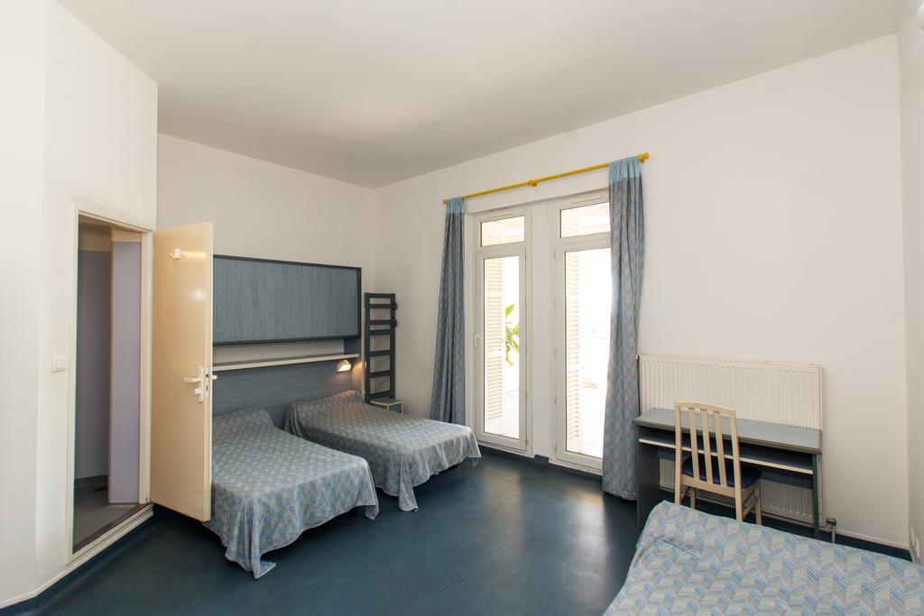 Ymca Villeneuve Les Avignon Hotell Rum bild